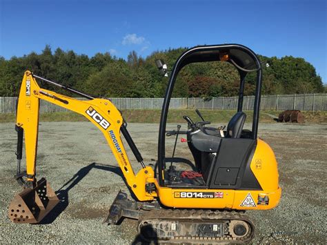 jcb mini excavator thumb|jcb 1.5 tonne mini digger.